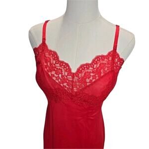 Vtg 60's Hollywood Vassarette Red Lace Slip Dress Sz A 34 USA Made Munsingwear